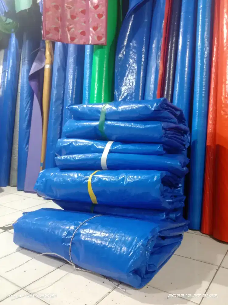 Terpal uk 10x10 kualitas sedang bukan tipis ia