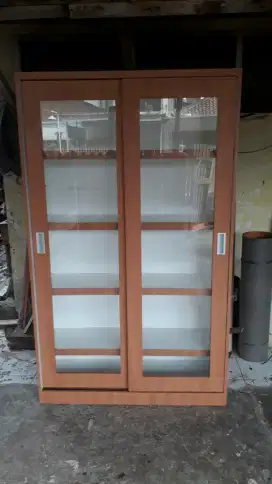 Rak buku buat di sekolah