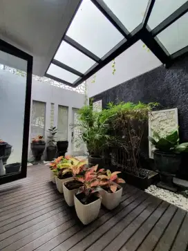Dijual Rumah Cantik siap Huni Di Hoek Discovery Bintaro Jaya Sek 7
