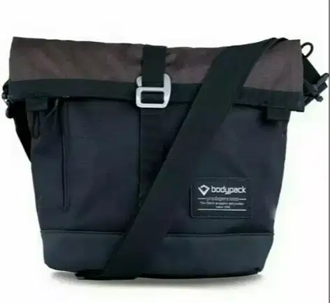 Tas Selempang Bodypack Multifungsi