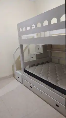 Tempat tidur tingkat