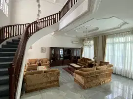 Disewakan Cepat Rumah Kuningan 4 BR Full Furnish + Private Pool NEGO