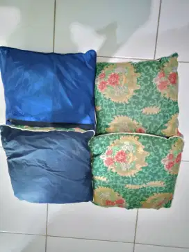 Bantal kotak sofa