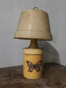 Lampu meja jadul mantul