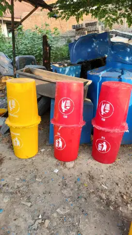Tukang Fiber Spesialis Pembuatan Tong Sampah Custom Harga Murah