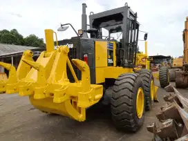 KOMATSU GD705A-4  ALAT BERAT MOTOR GRADER 2011
