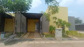 Di jual cepat rumah baru di samanea hill parung panjang