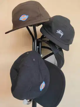 Topi distro lima panel warna hitam