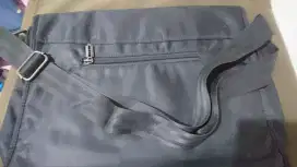 Tas Slempang Pria
