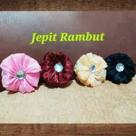 Jepit Rambut Mewah Wanita