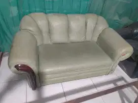 Sofa empuk masih bagus