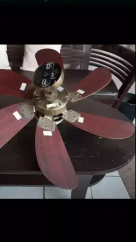 Di jual lampu fan