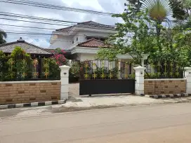 Disewakan murah rumah mewah 3.5 M untuk 10 tahun