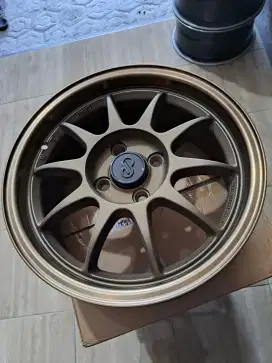 Velg R15 pcd 4x100 lwbar 65 et 40