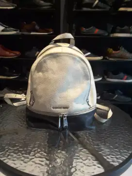 Tas Ransel kulit Wanita Merk Michael Kors