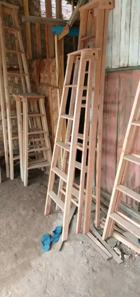 tangga kayu lipat