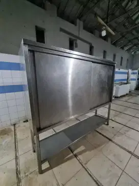 Lemari besar bahan stainless ex Restoran