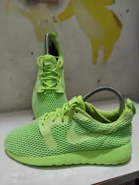 Sepatu NIKE Dmna Roshe one hyper breathe ORIGINAL SIZE 36-37 LIKE NEW