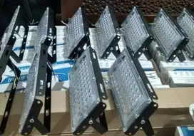 lampu sorot lampu tembak LED