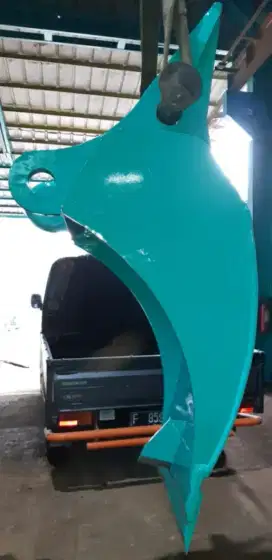 BUCKET CHIPPING LENGKAP DENGAN PISAU,