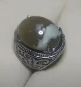 Cincin batu akik solar susu langka