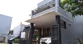 RUMAH 3 LANTAI EKSLUSIF PUSAT KOTA DEPOK