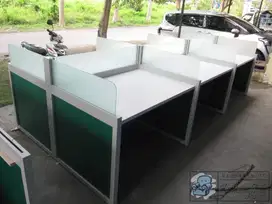Meja Partisi Kantor Untuk 6 Orang