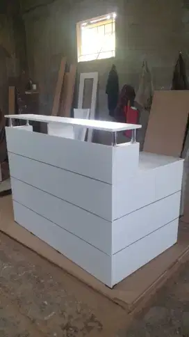 Meja usaha Model baru