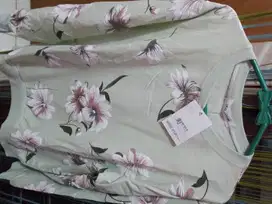 Sweater motif bunga