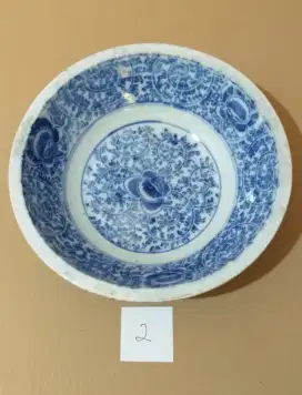 Piring kuno gambar bunga dan naga