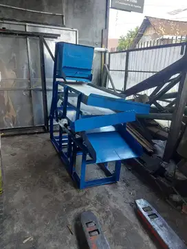 Mesin ayakan mesh 100 bahan tebal untuk beras dan jagung susun 3