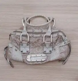 JUAL TAS GUESS ASLI BELI COUNTER. BARANG TANPA CACAT BAGUS 99%