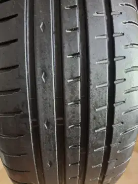 Ban 2bj 90% uk.195.40.R17 accelera