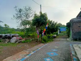 Dijual tanah satu lokasi satu SHM 1000m2. 1jt/mtr2