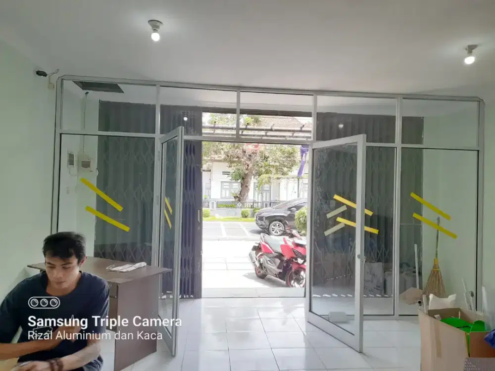 Jasa Aluminium dan Kaca