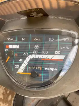 DIJUAL PIAGGIO VESPA EXCEL TAHUN 1994