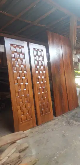 Kusen pintu jendela