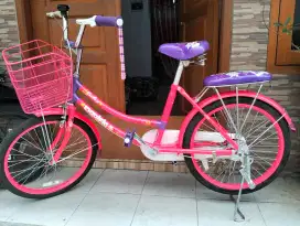Sepeda bekas  masih baru