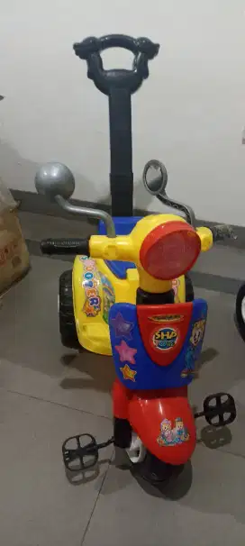 Sepeda anak sesuai foto, bekas hadiah