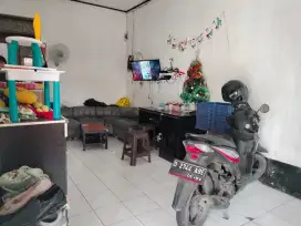 Rumah hitung tanah eks kontrakan TKI 1 jual murah