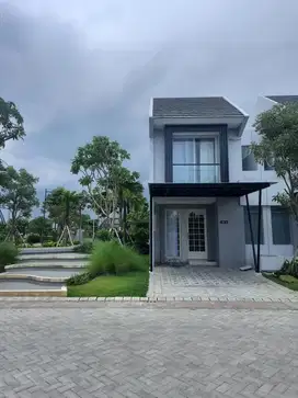 Furnish??Disewakan Rumah baru gress grand pakuwon