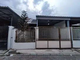 Disewakan cepat rumah 1 lantai di gunung anyar emas dekat UPN