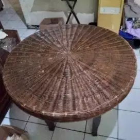 Meja makan kayu jati lapis rotan