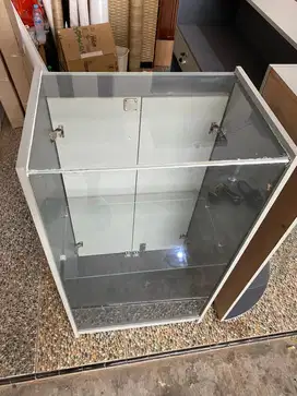 Lemari etalase atau Lemari display toko | 60x40x110cm