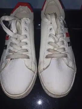 Sneakers merk Cardinal size 39.Mulus