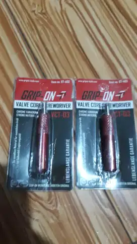 Pembuka pentil ban GRIP ON