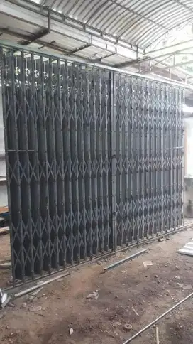 Folding gate dan Rolling door