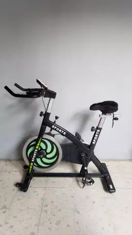 Sepeda statis spinning bike