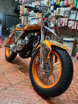 Motor custom 2tak 2 tak caferacer cafe racer japstyle bobber chopper