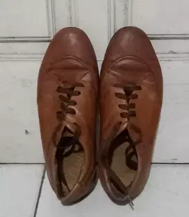 SEPATU PRIA SECOND KULIT UKURAN 39